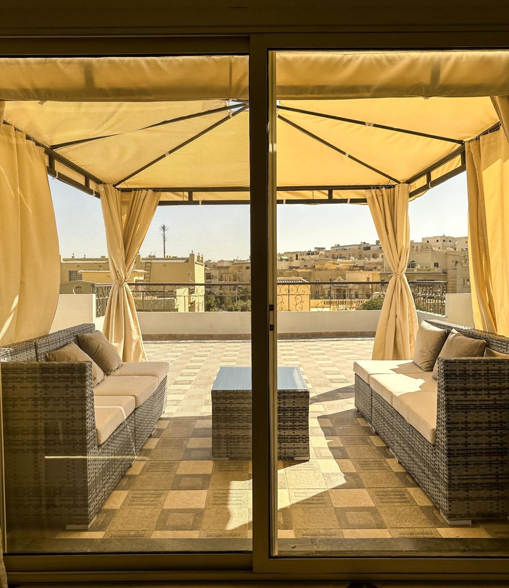 2Bd Apartment In A Rooftop With A Private Terrace Cairo Ngoại thất bức ảnh